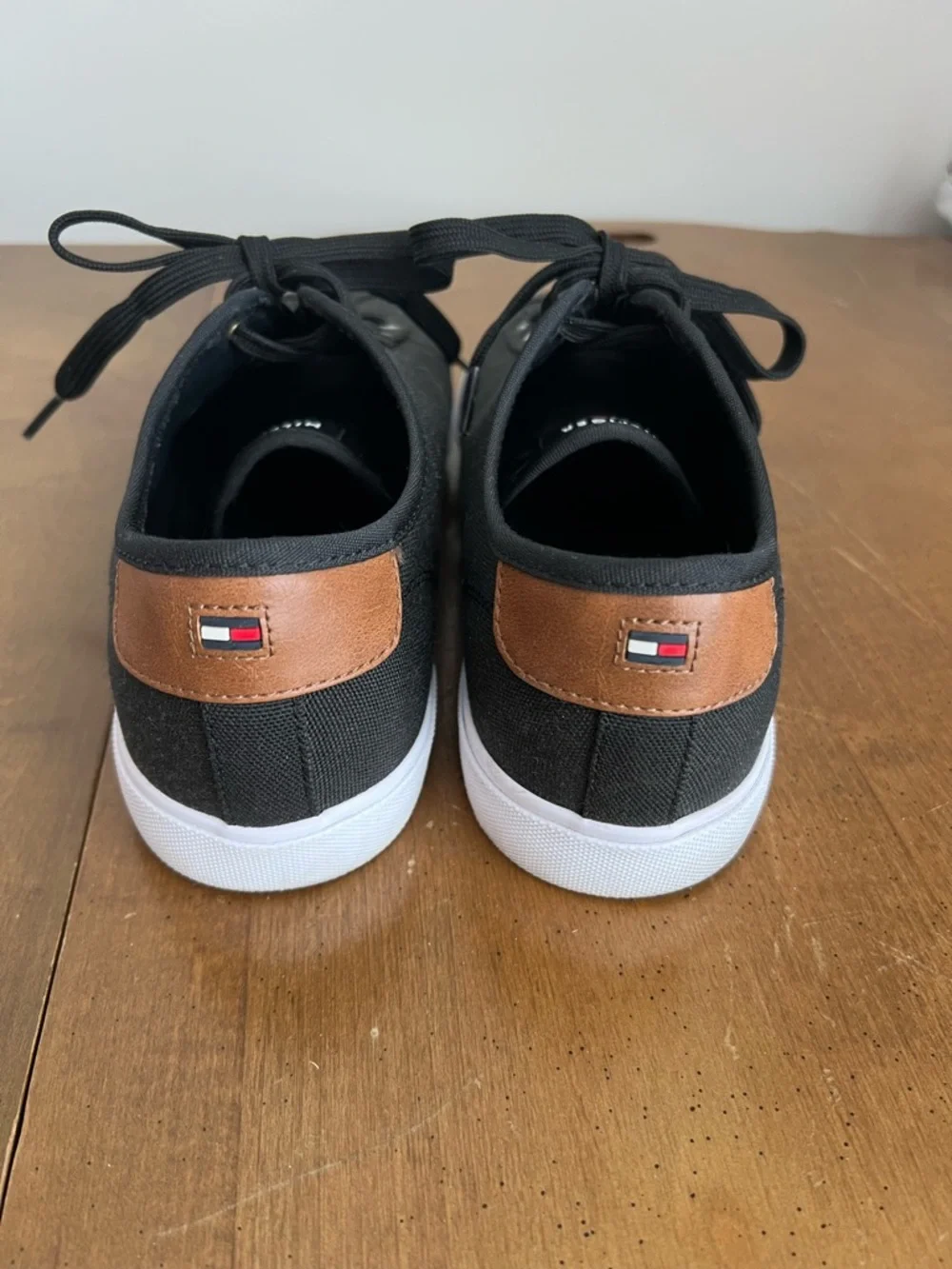 Tommy‎ Hilfiger Men's Pandora Low Top Sneakers Size 10